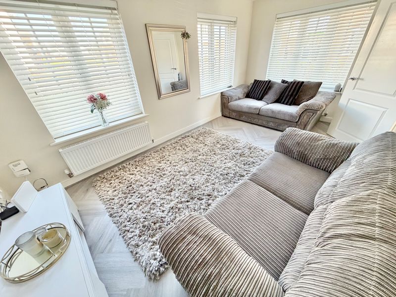 Cuddington Grove Rossmore